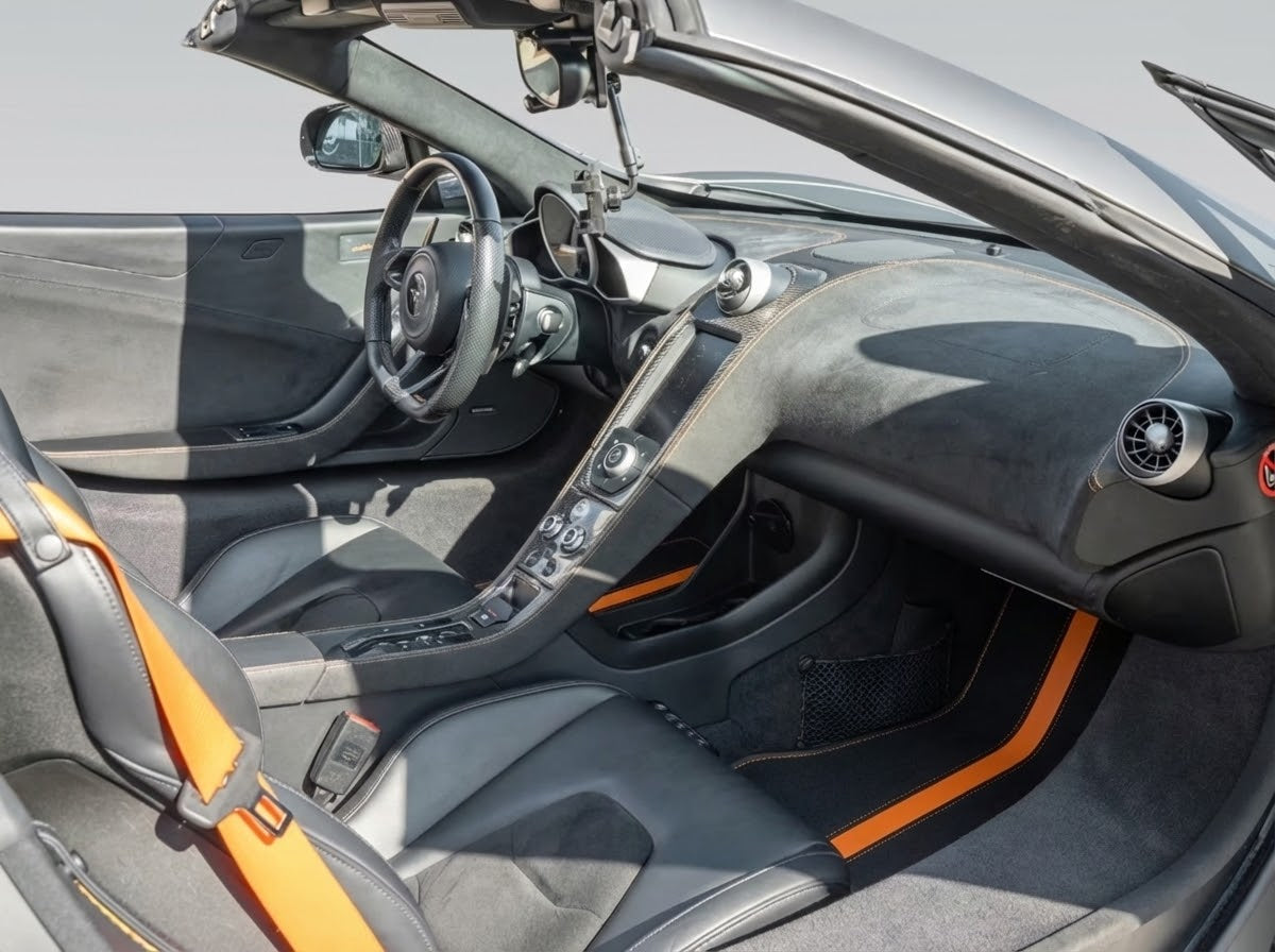 Gray Floor Mats For McLaren 650S Tailored - AutoWin.EU