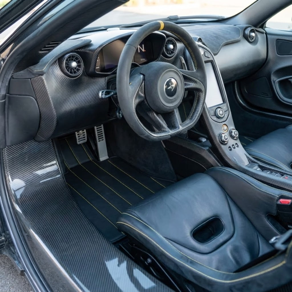 Anpassbare Fußmatten aus Teppich mit Leder für McLaren P1 (2013-2015) - AutoWin