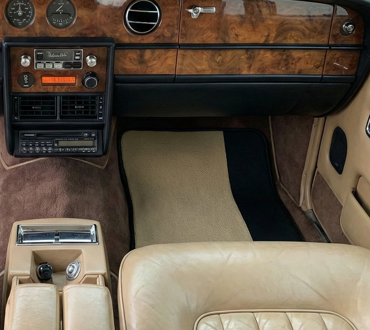 Customizable Leather Floor Mats with AW12 Pattern for Rolls Royce Shadow (1965-1977) - AutoWin