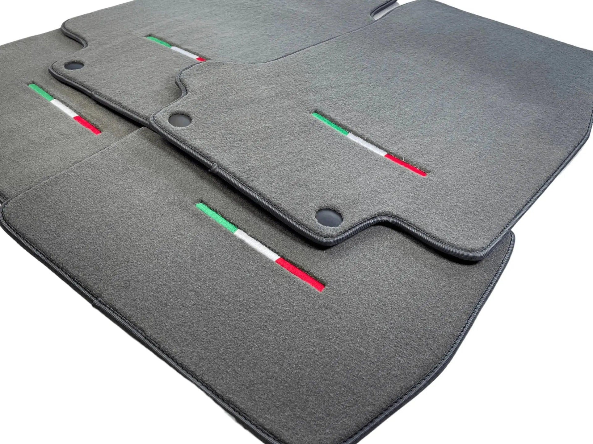 Gray Floor Mats For Maserati GranTurismo MC (2009-2010) IT Edition - AutoWin