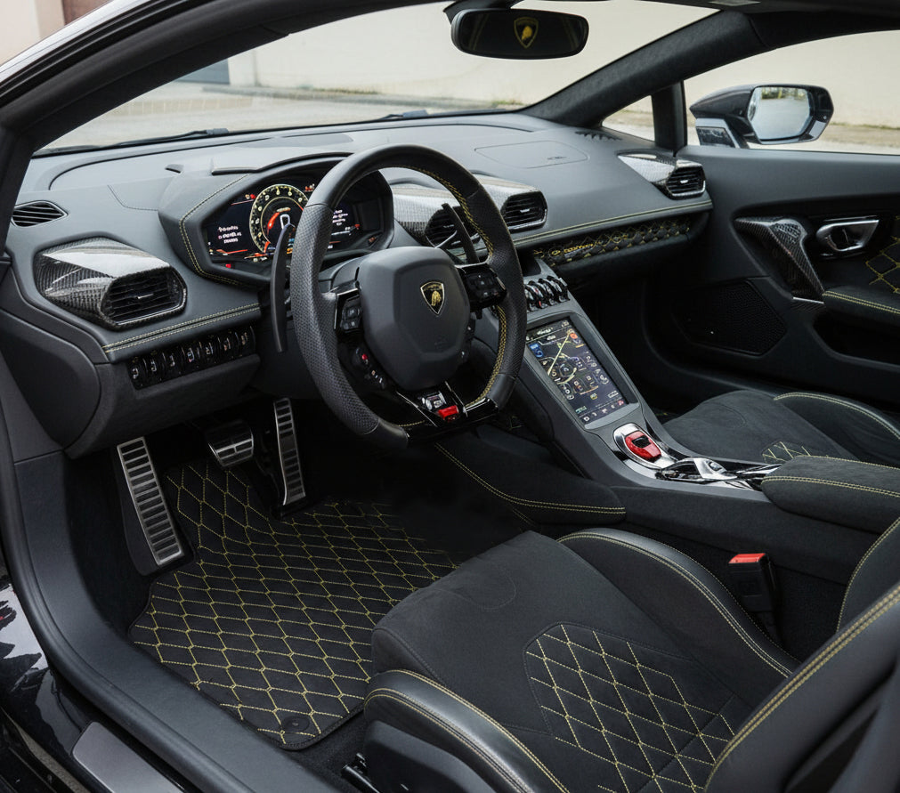 Anpassbare Lederfußmatten mit Raptor Hex-Muster für Lamborghini Huracan EVO (2019-2024) - AutoWin