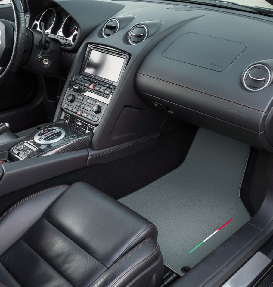 Maßgefertigte schwarze Fußmatten für Lamborghini Gallardo mit orangefarbenem Alcantara-Leder - AutoWin.EU