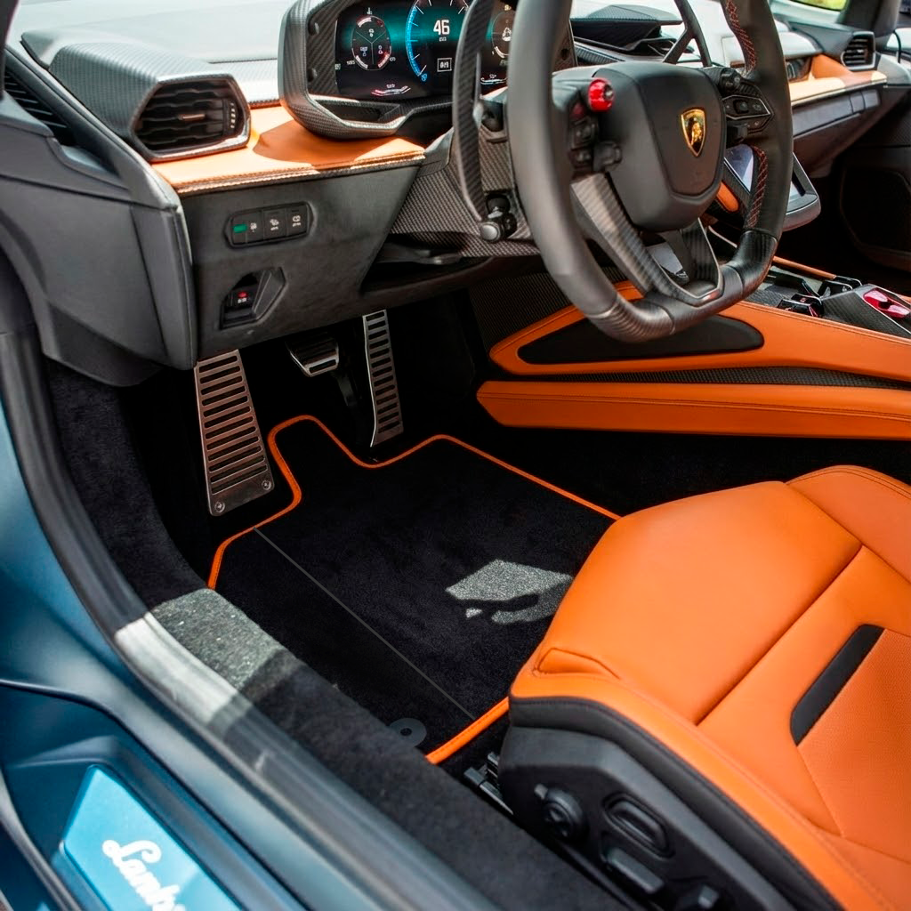 Personalisierbare Leder-Fußmatten mit Divario-Muster für Lamborghini Temerario (2025-2026) - AutoWin
