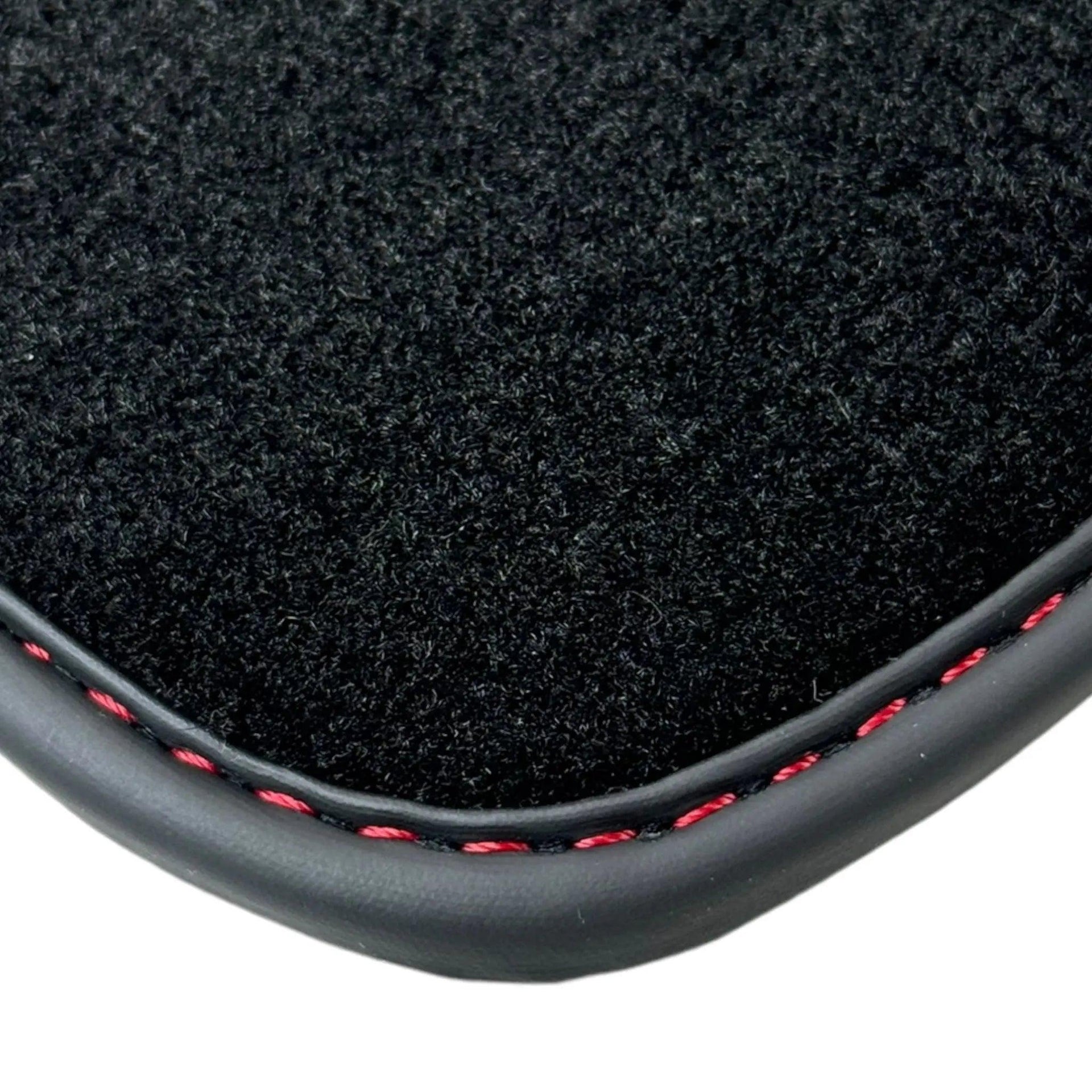 Black Floor Mats for Bentley Continental GT (2003–2011) with Red Leather | ER56 Design - AutoWin