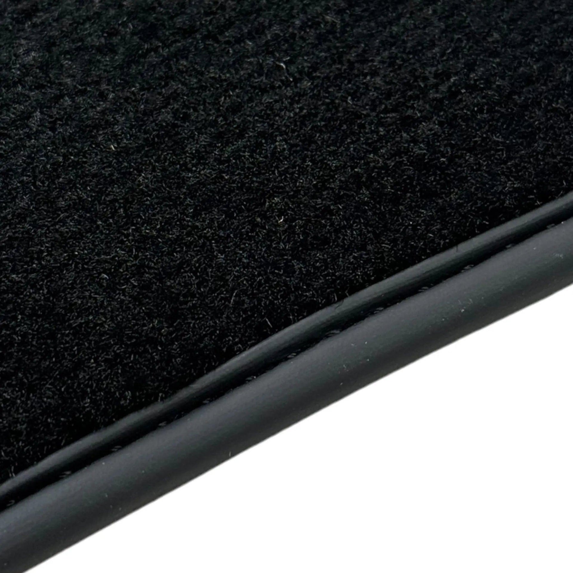 Black Floor Mats for Jeep Grand Cherokee WL (2023-2024) Plug-in Hybrid - AutoWin