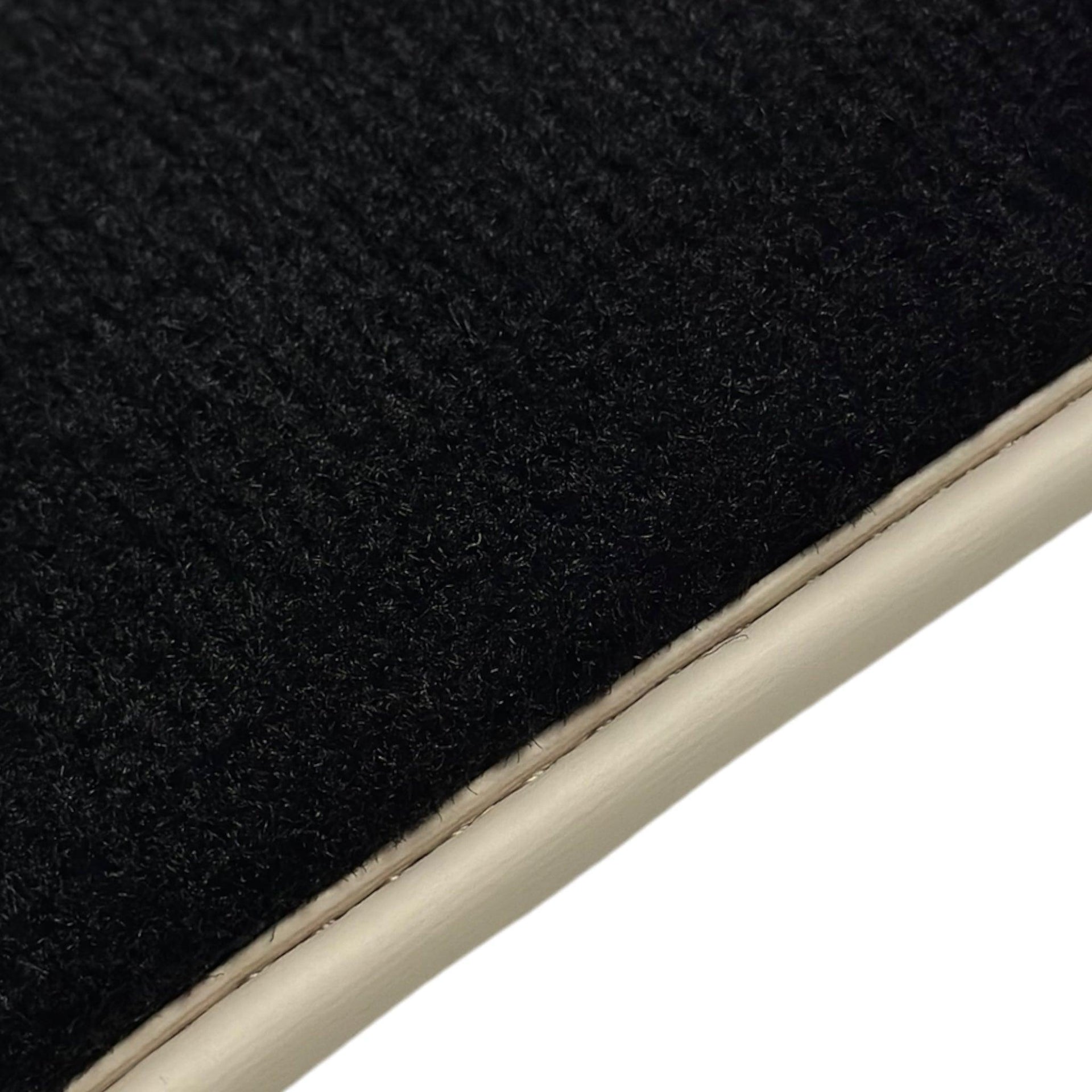 Black Floor Mats for Nissan Patrol (1988-1998) | Beige Trim - AutoWin