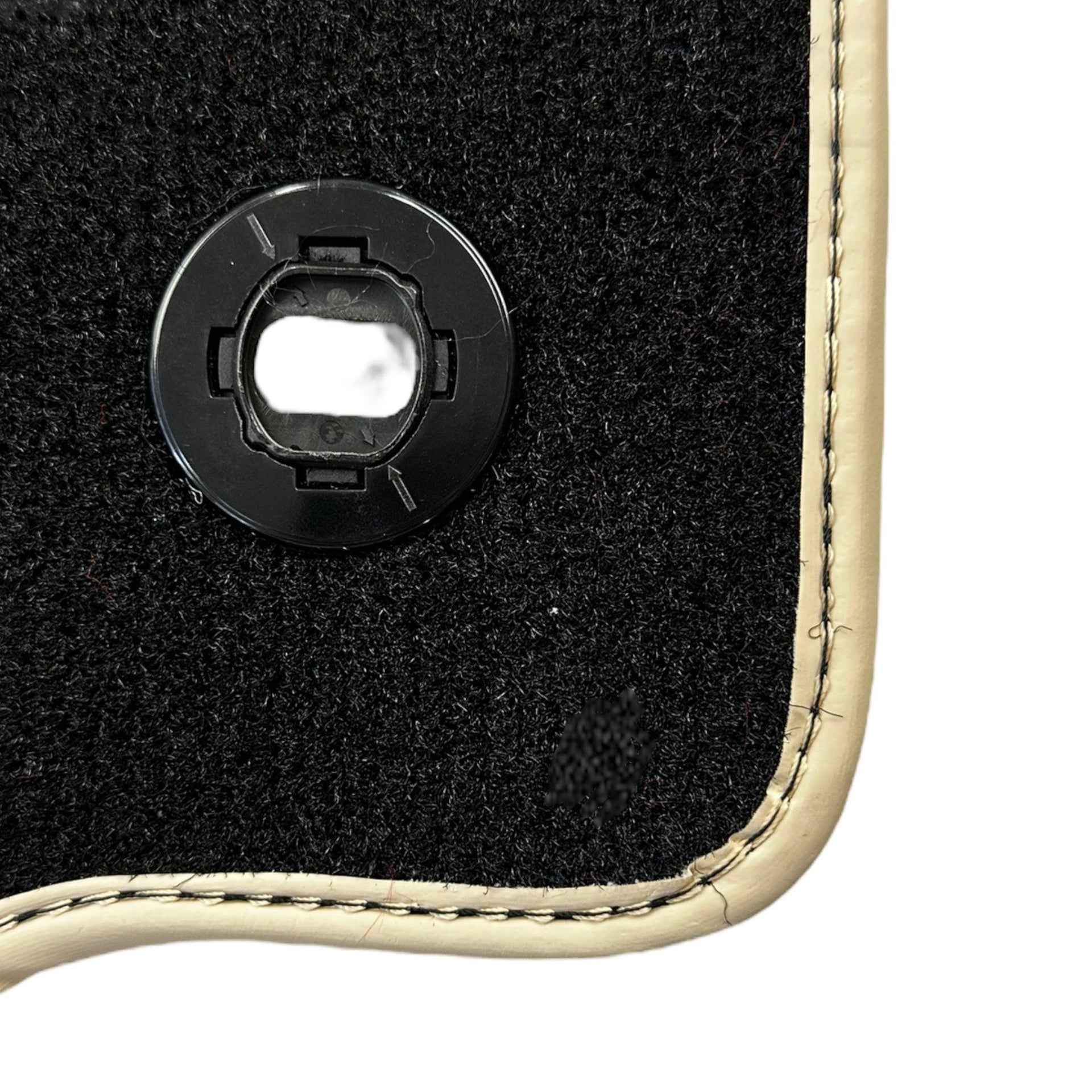 Black Floor Mats For Toyota Rav 4 (2019-2023) ER56 Design - AutoWin