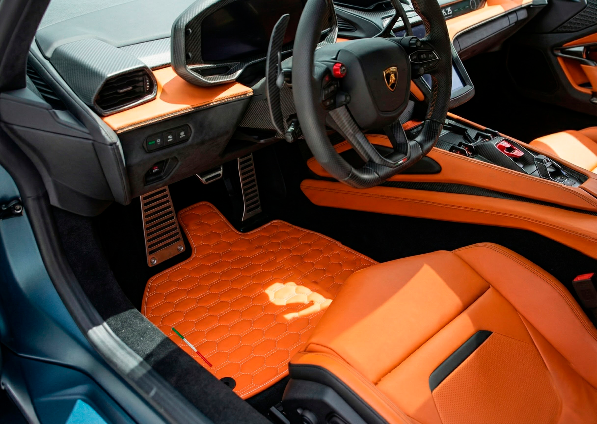 Personalisierbare Leder-Fußmatten mit Divario-Muster für Lamborghini Temerario (2025-2026) - AutoWin