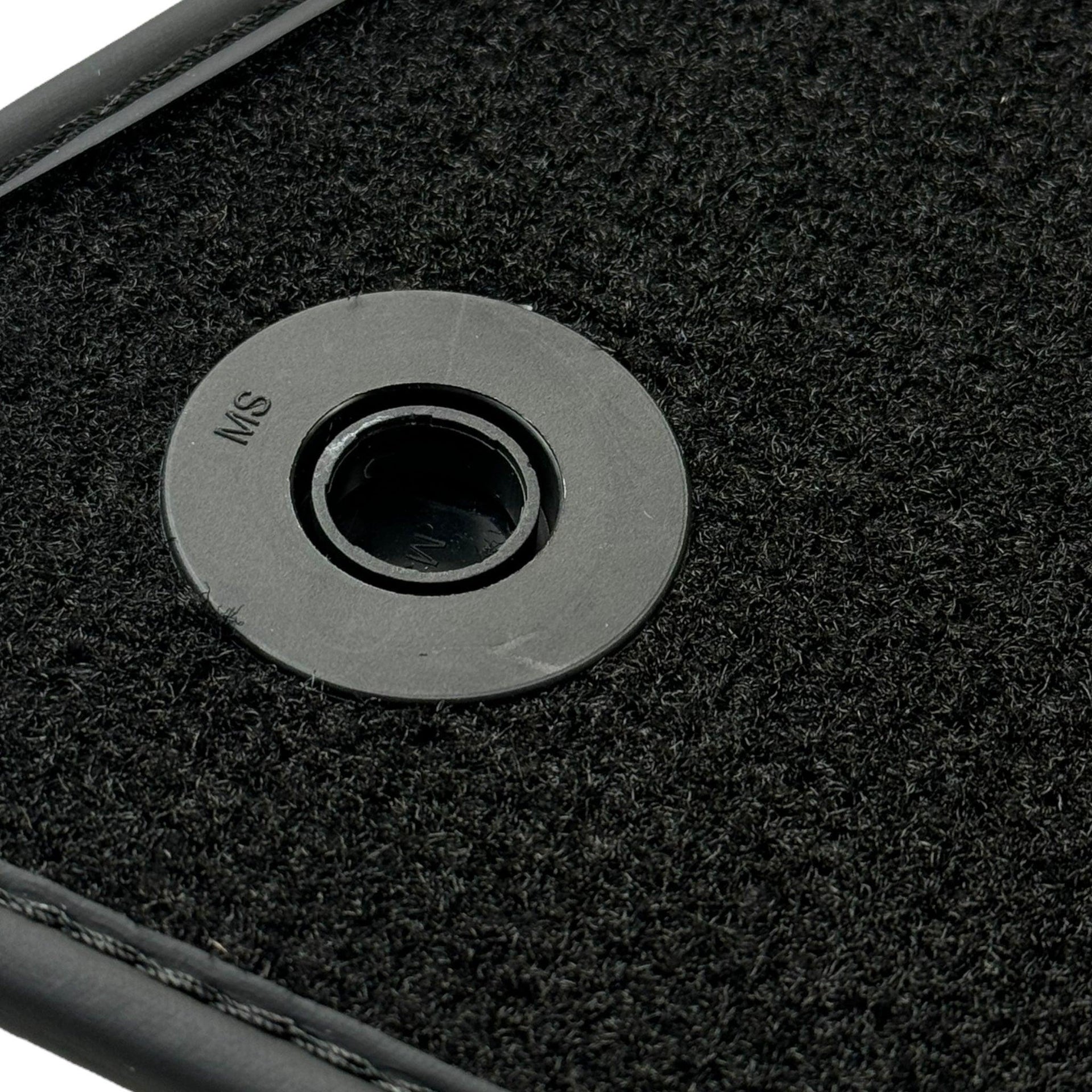 Black Floor Mats for Mercedes Benz C218 Coupe Facelift with Carbon | ER56 Performance - AutoWin