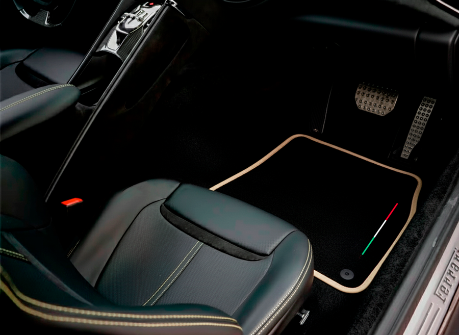Tapis de voiture noirs pour Ferrari GTC4 Lusso (2016-2023)