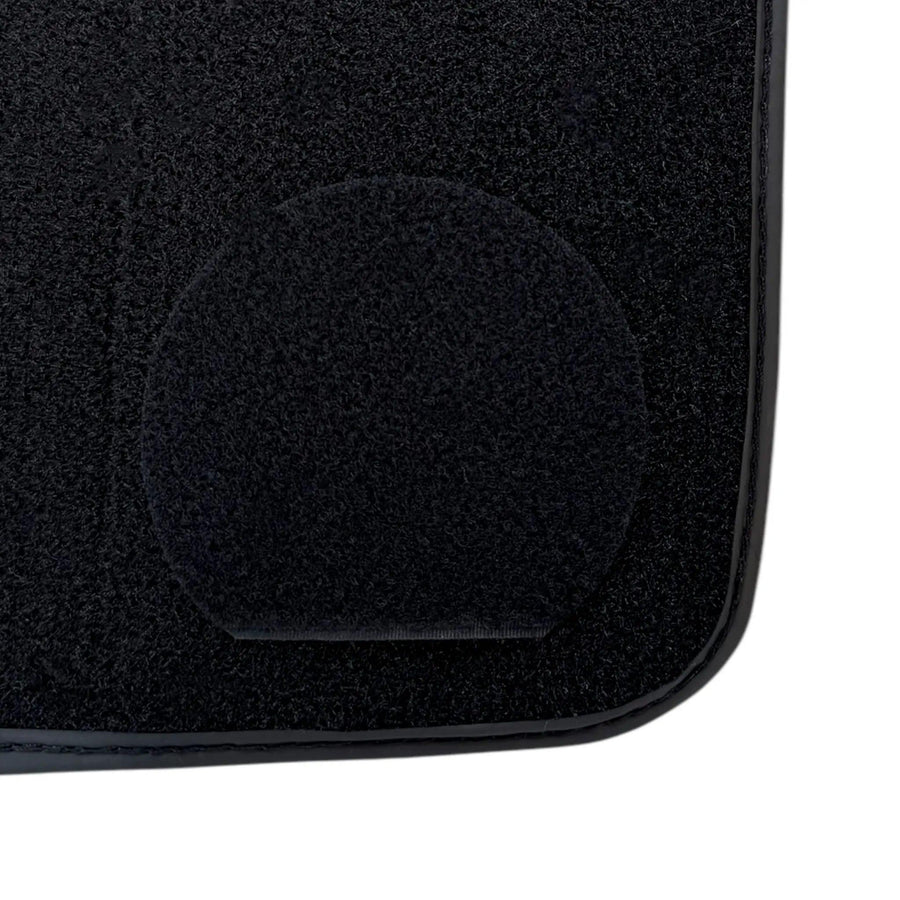 Black Floor Mats for BMW 1 Series F70 | Green Leather Borders