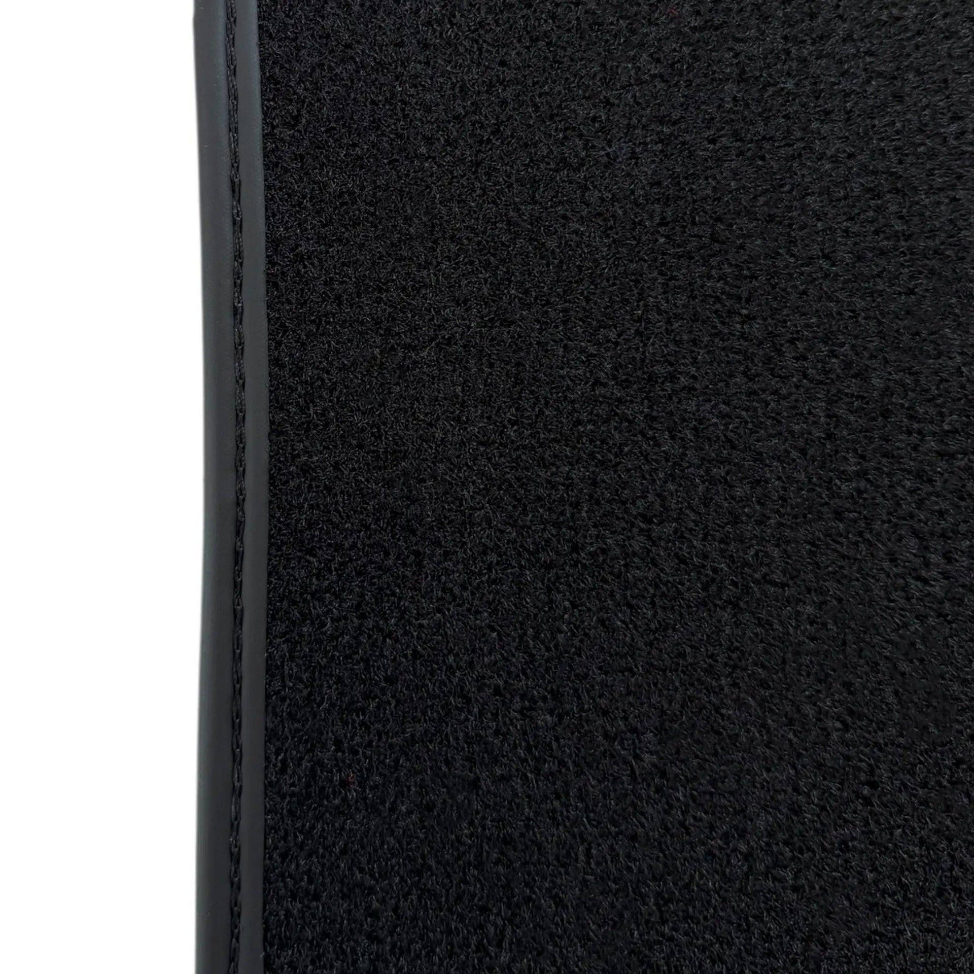 Black Floor Mats for BMW 1 Series F70 | Green Leather Borders