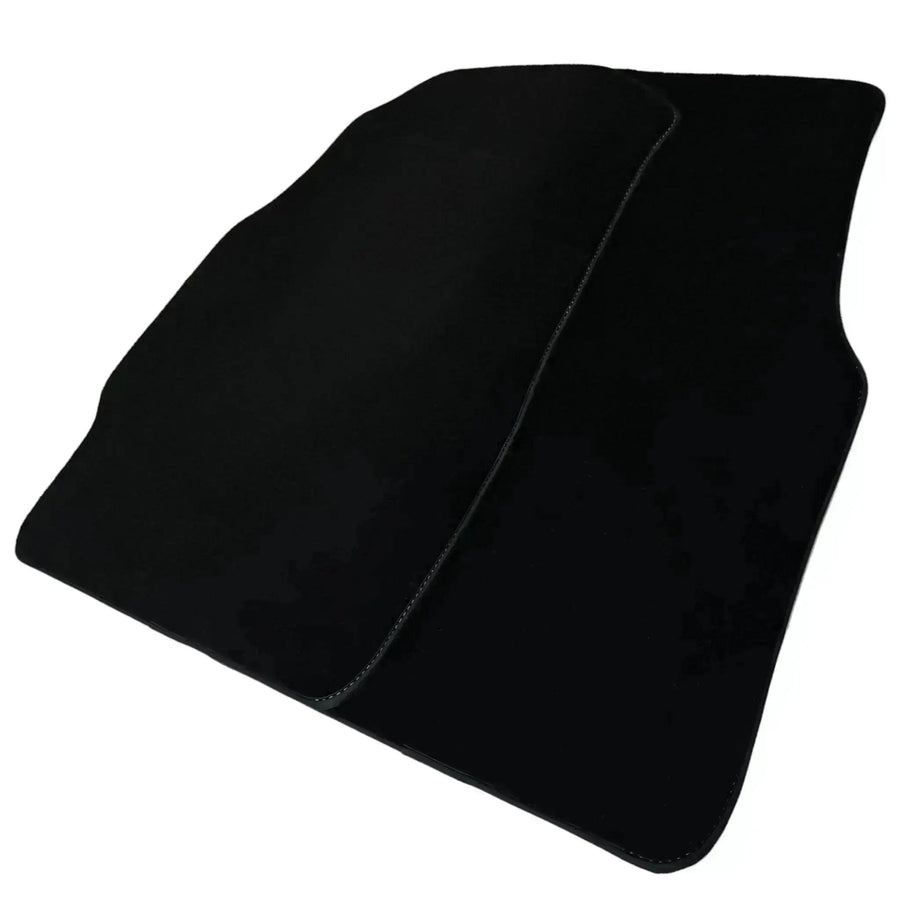 Black Floor Mats for Toyota Yaris 3 (2017-2020) - AutoWin