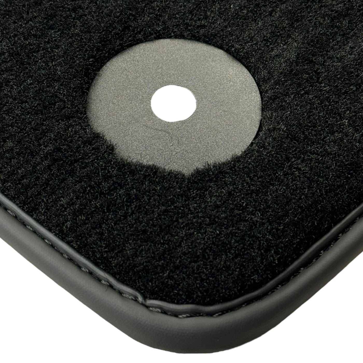 Black Floor Mats for Audi Q5 FY (2017-2023) - AutoWin