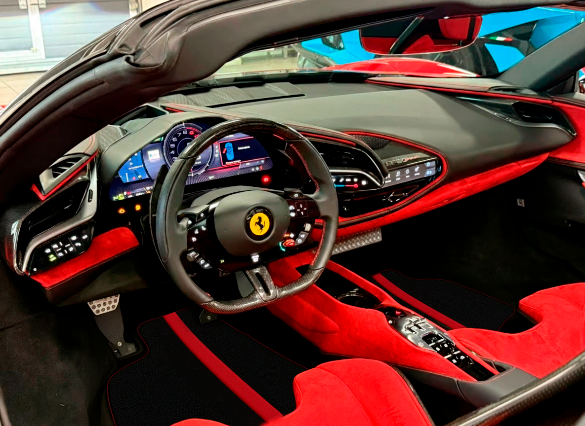 Anpassbare Lederfußmatten mit vertikalem Sechseckmuster für Ferrari Portofino (2018–2023) - AutoWin