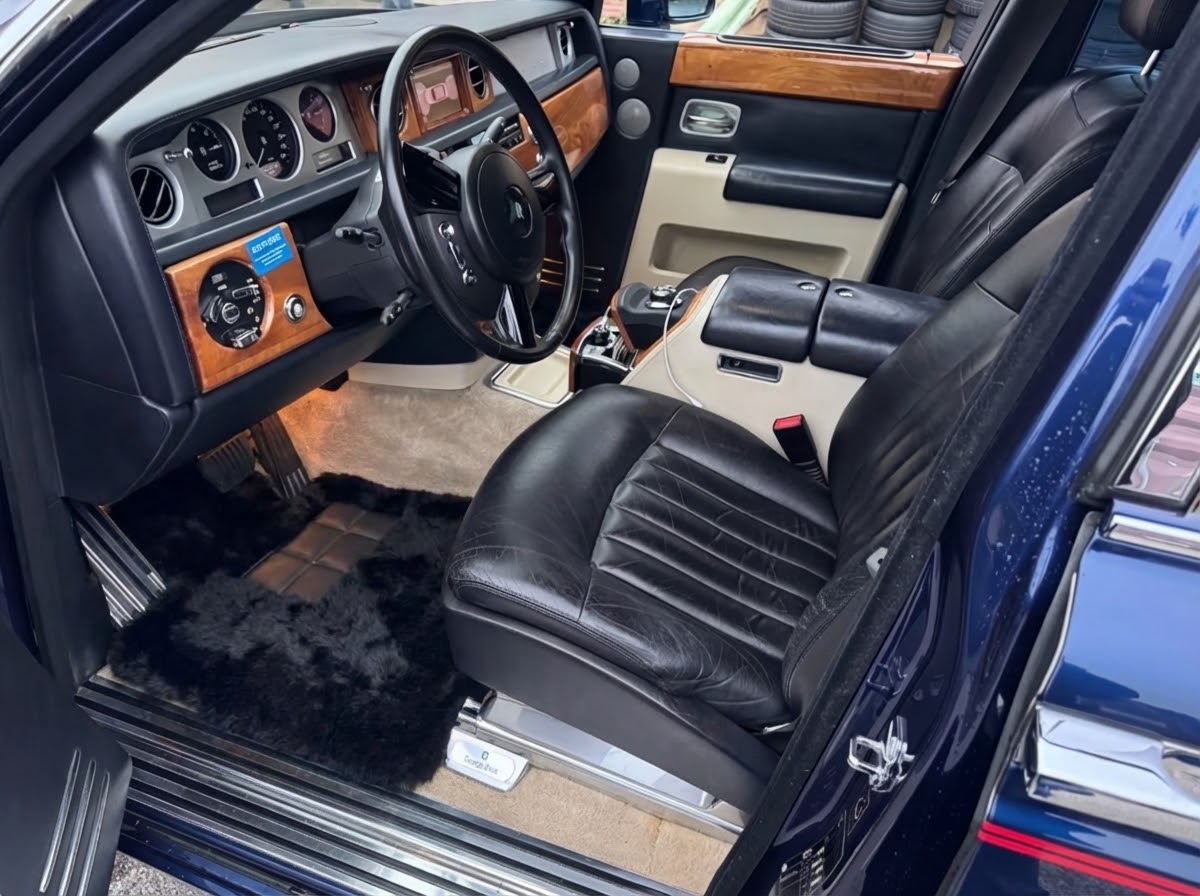 Tapis de voiture en peau de mouton véritable pour Rolls Royce Phantom Drophead Coupe 2007-2016 Design ER56