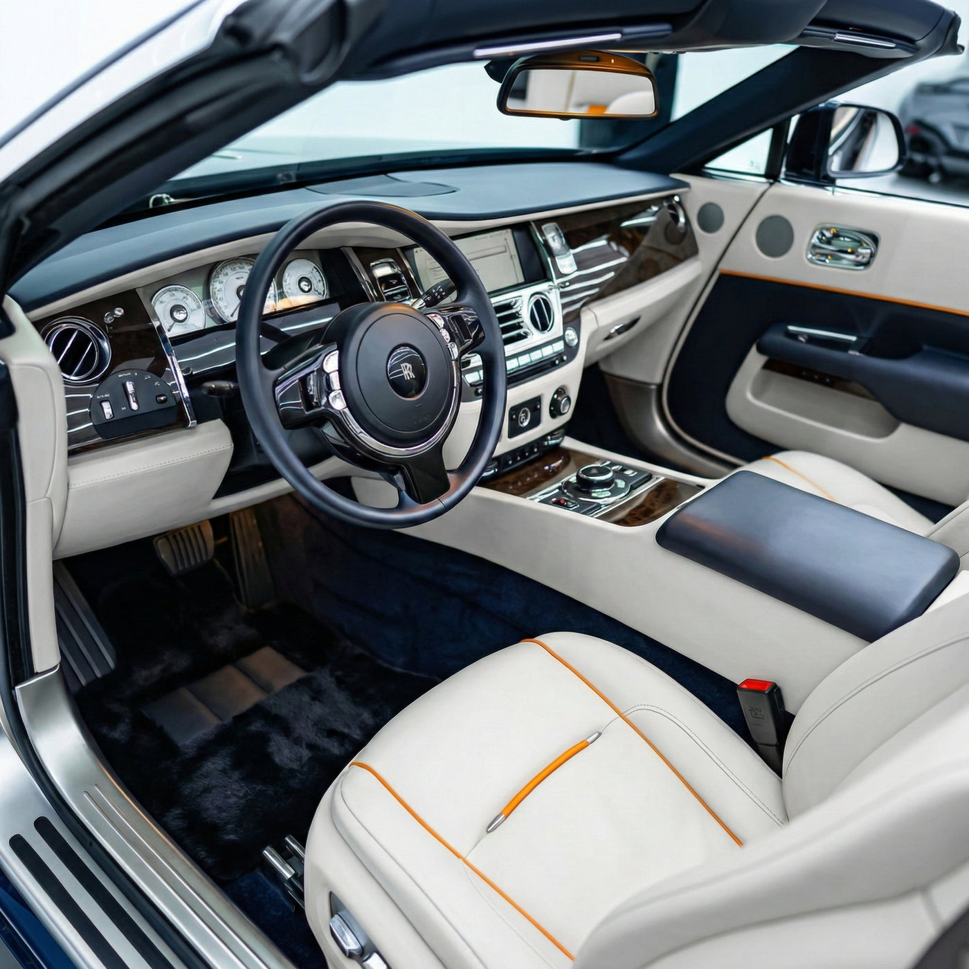 Schwarze Schaffell-Fußmatten für Rolls-Royce Dawn (2016–2023) No Steps Edition