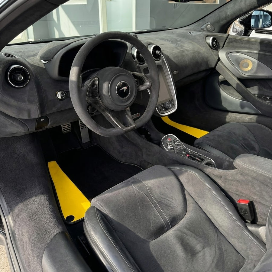 Tapis de voiture noirs pour McLaren 600 LT (2018-2020) avec cuir jaune
