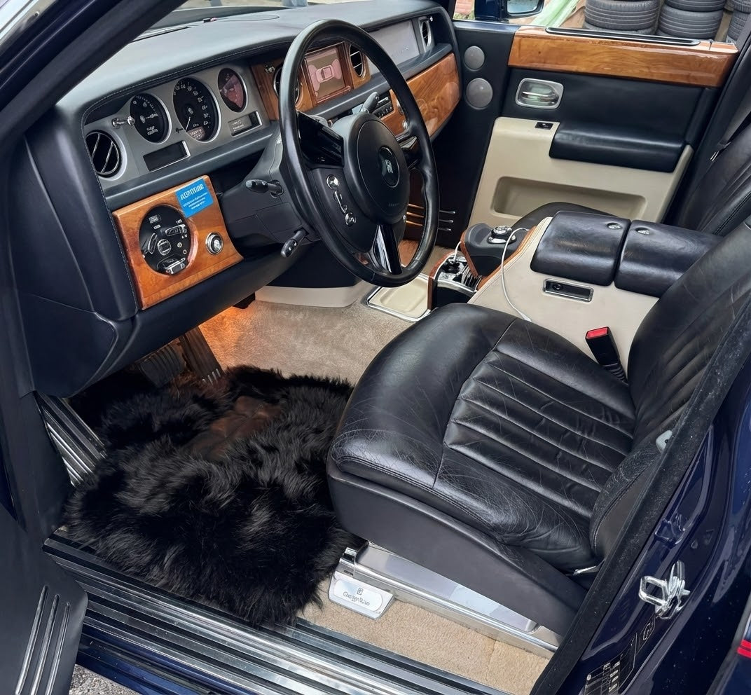 Tapis de voiture en peau de mouton pour Rolls Royce Phantom VIII (2017-2024) Design ER56