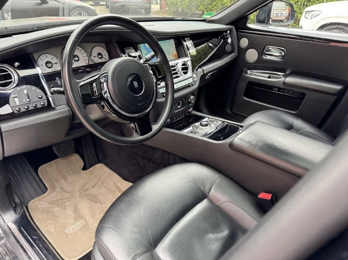 Tapis de voiture pour Rolls Royce Ghost Série II (2021-2024) Beige ER56 Design