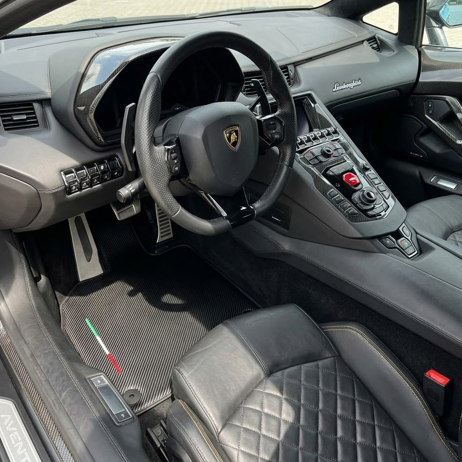 Anpassbare Carbonfaser-Fußmatten für Lamborghini Aventador