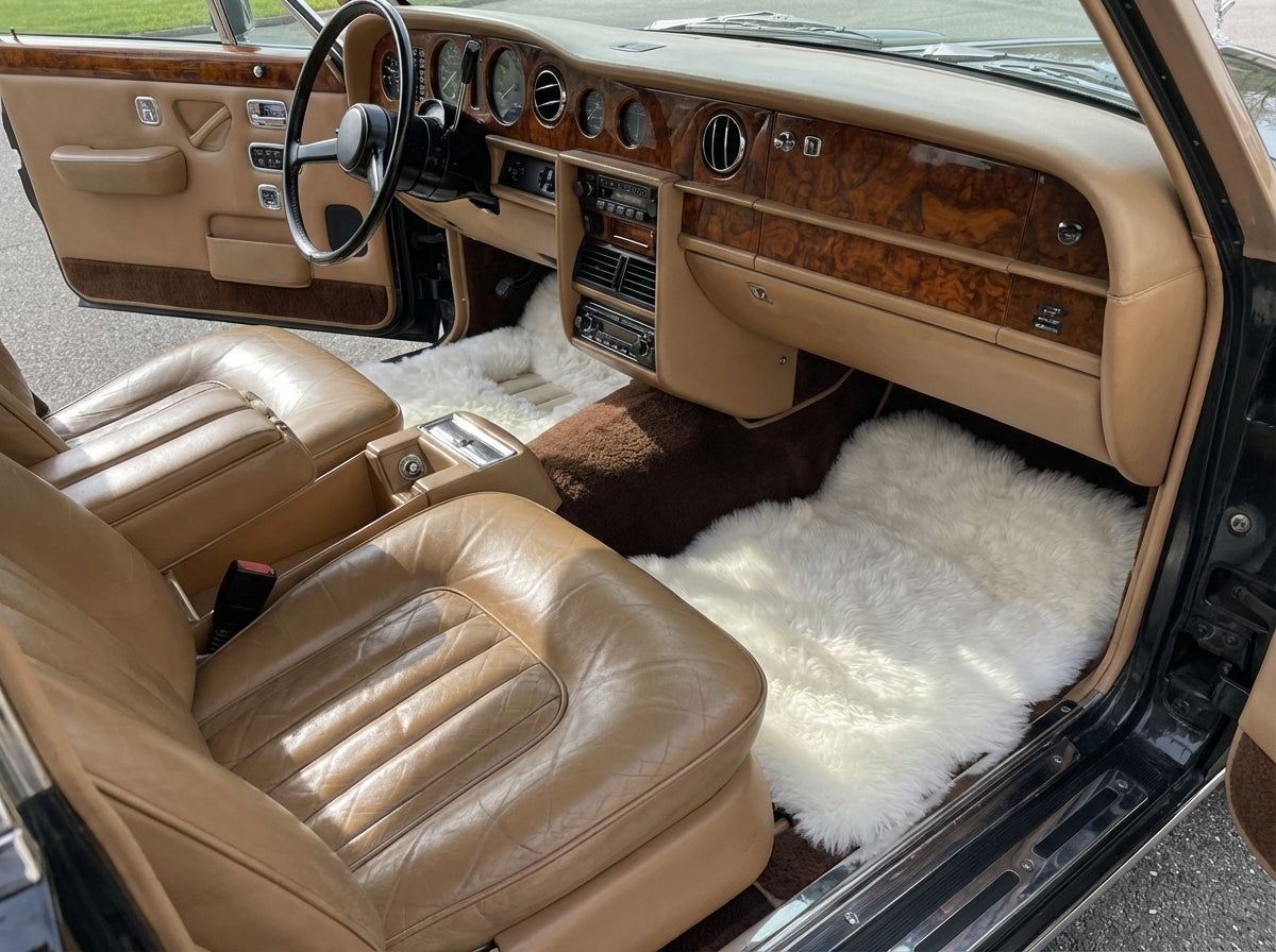 White Sheepskin Floor Mats For Rolls Royce Wraith 2013–2023 Er56 Design