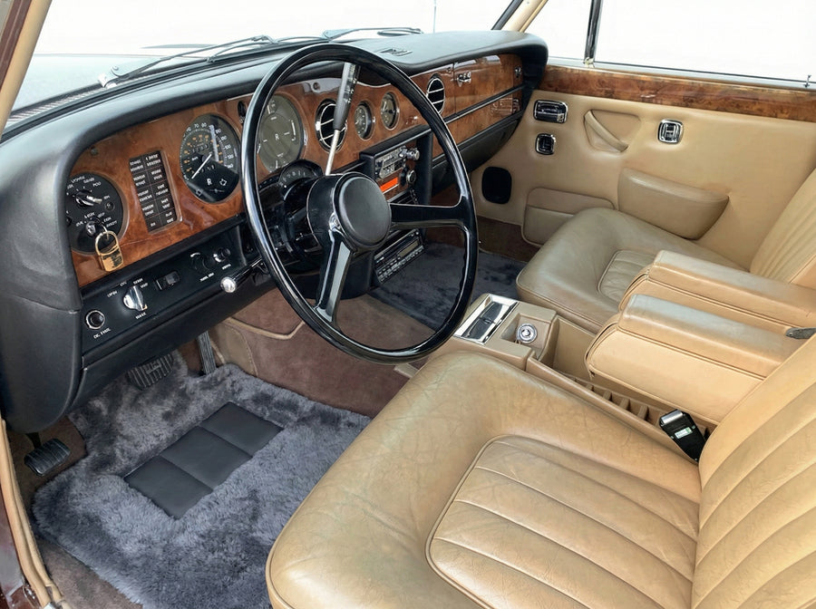 Dunkelgraue Schaffell-Fußmatten für Rolls Royce Shadow 1965–1977 Er56 Designmarke