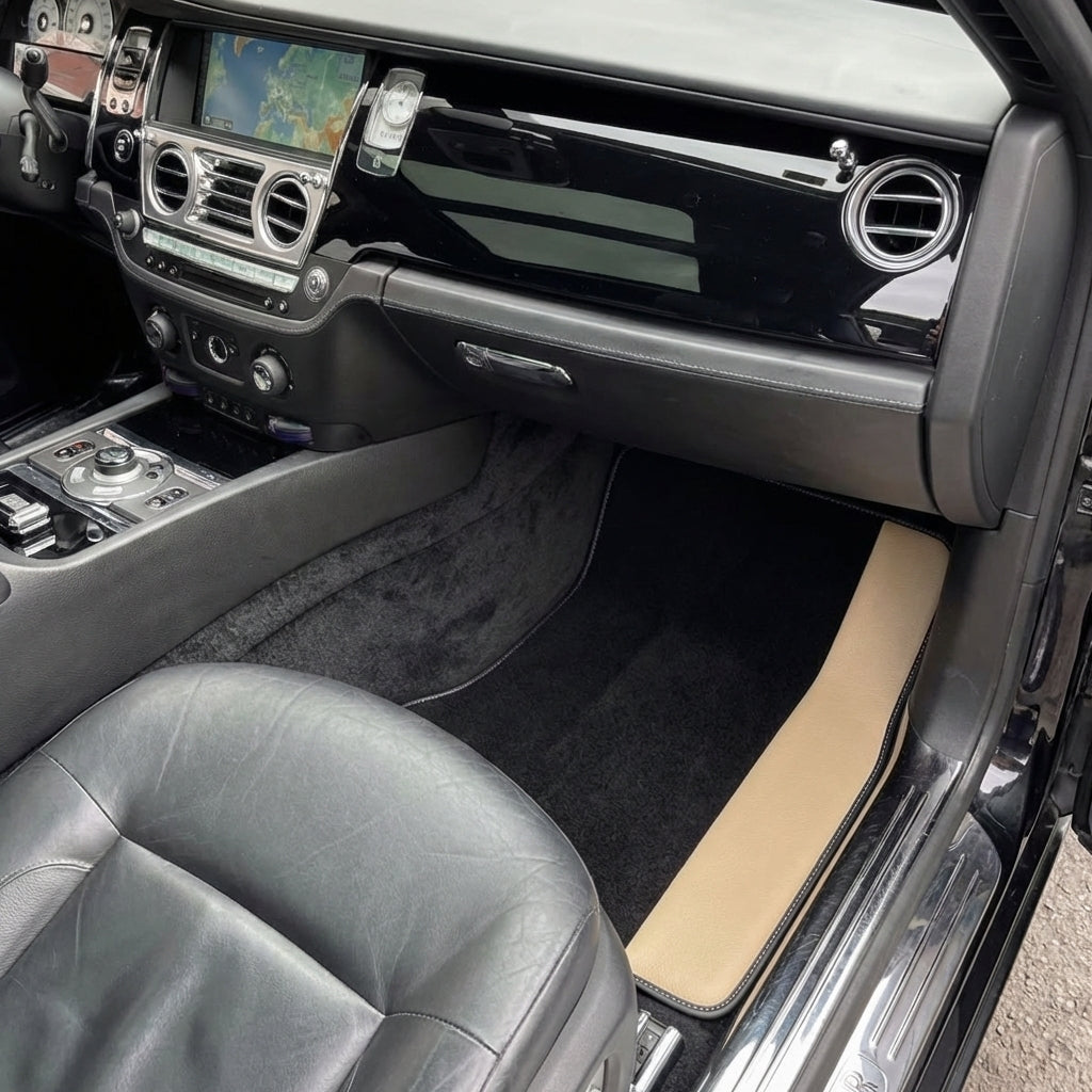 Tapis de voiture noirs personnalisés pour Rolls Royce Ghost Series II (2021-2024) avec Cuir Beige