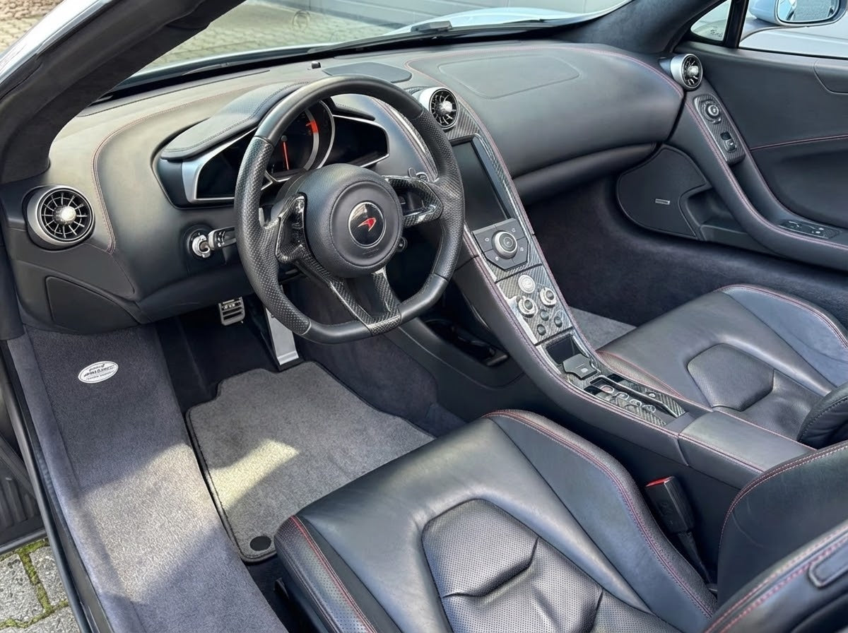 Fußmatten für McLaren 720S Grau Maßgeschneiderte Teppiche Set AutoWin