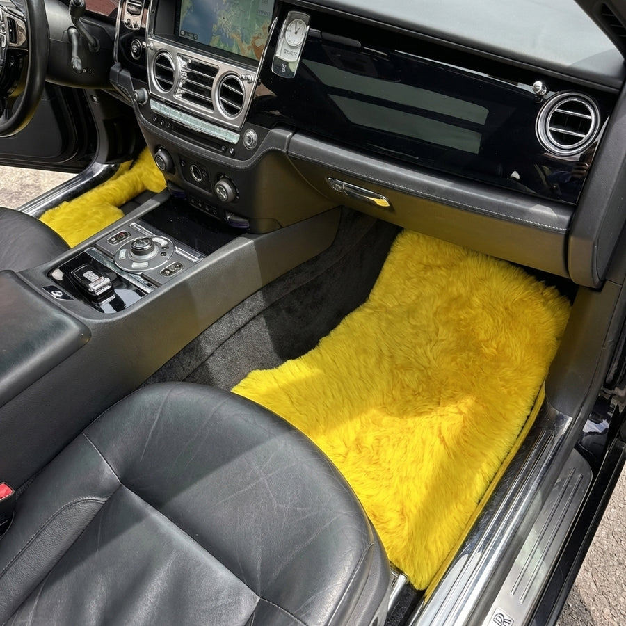 Gelbe Schaffell-Fußmatten für Rolls Royce Ghost Serie II (2021-2024) ER56 Design Marke