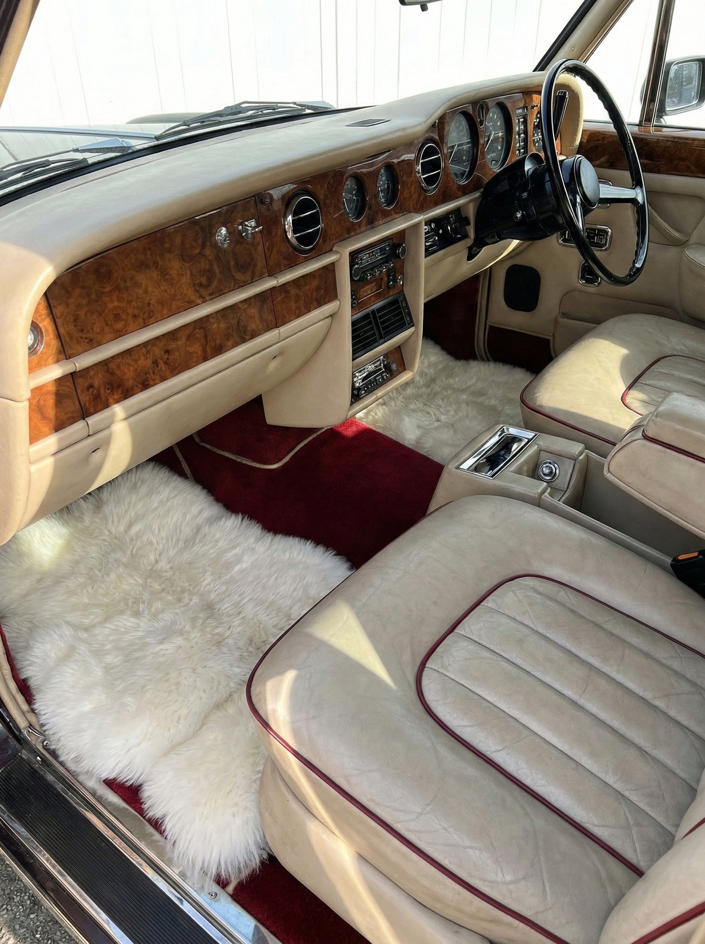 White Sheepskin Floor Mats For Rolls Royce Shadow 1965-1977 Er56 Design Brand