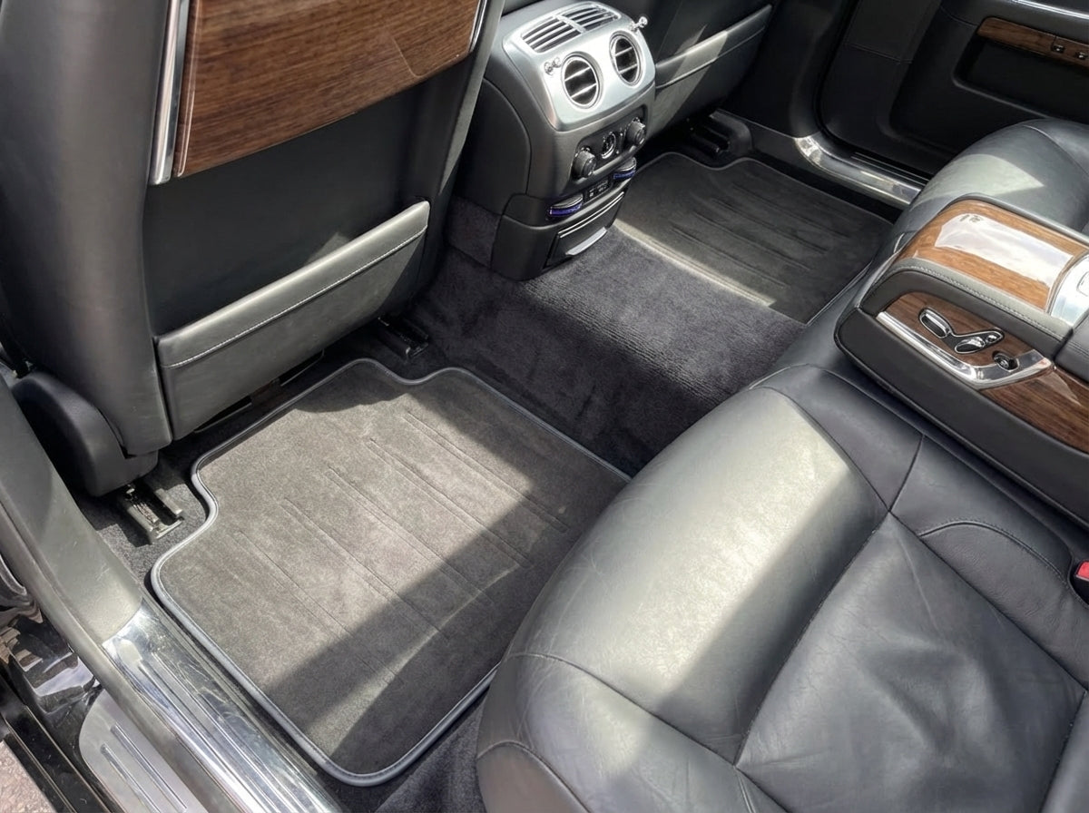 Tapis en Alcantara pour Rolls Royce Black Badge Ghost Série II (2021-2024)