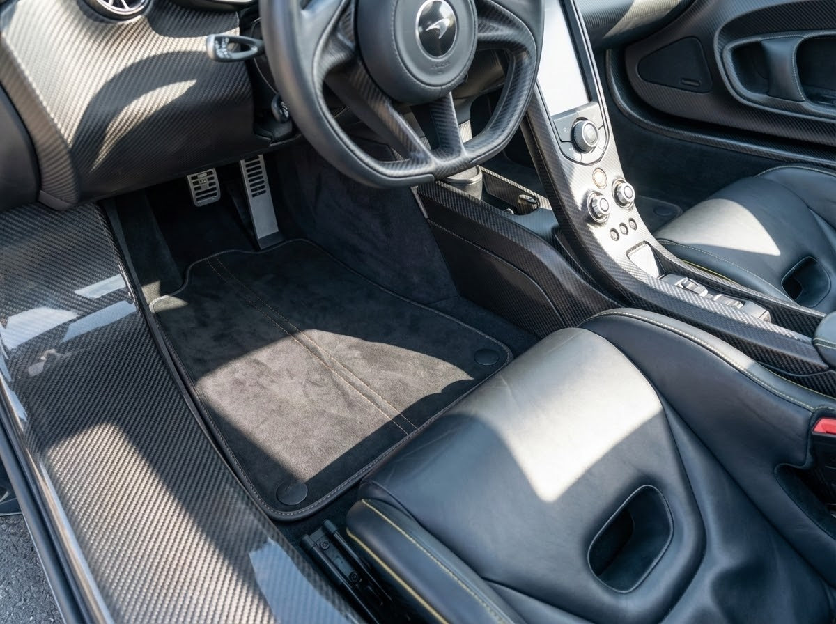 Black Floor Mats For McLaren P1 (2013-2015) with Alcantara | Orange Sewing