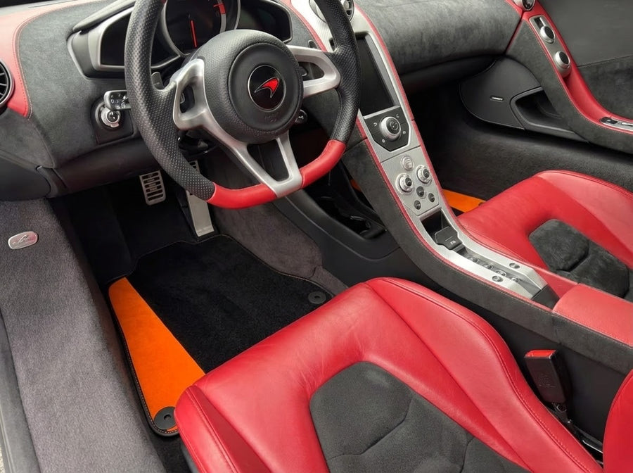 Tapis de voiture noirs pour McLaren MP4-12C (2011–2014) avec cuir Alcantara orange