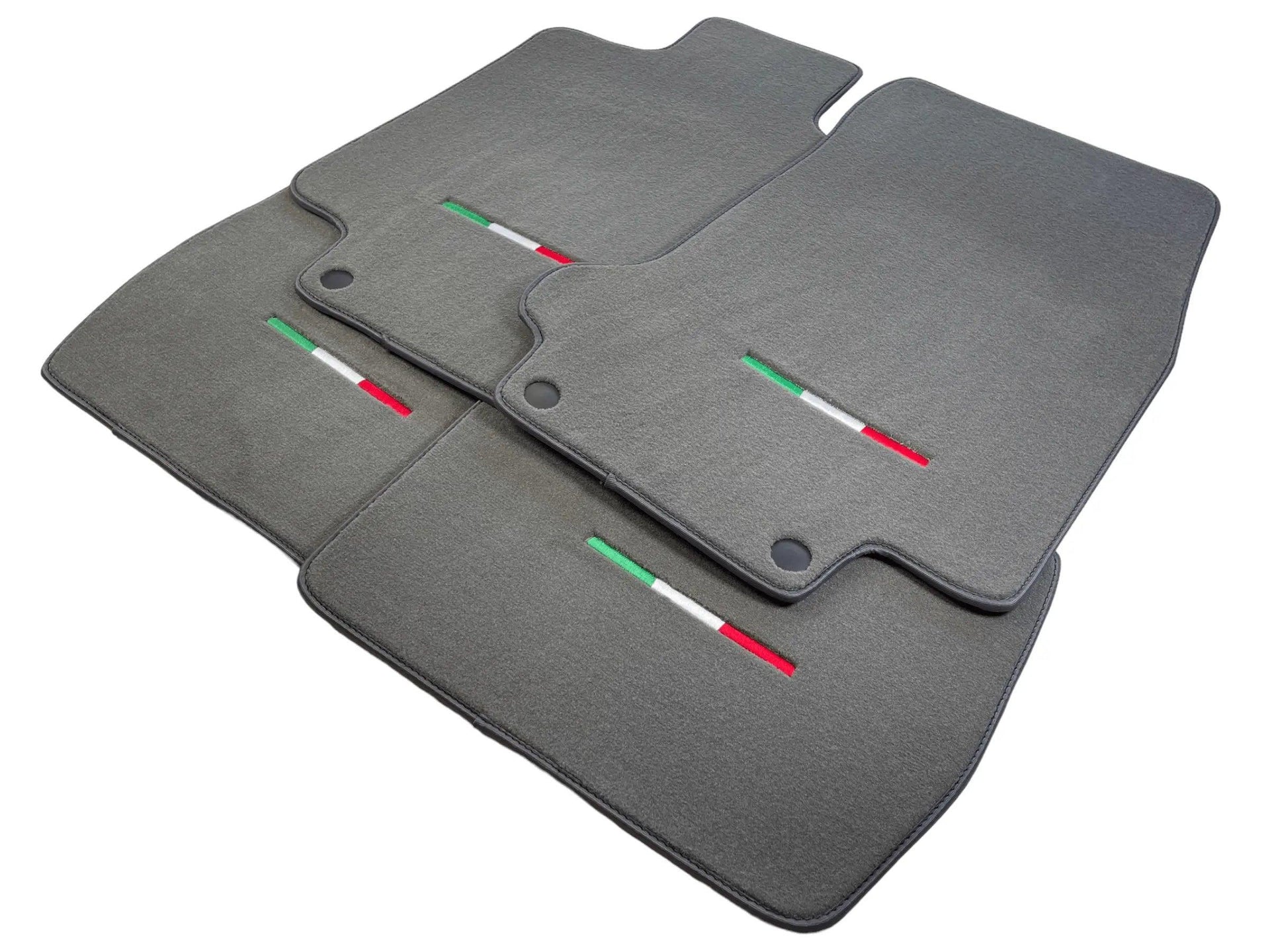 Gray Floor Mats For Maserati GranTurismo MC (2009-2010) IT Edition - AutoWin