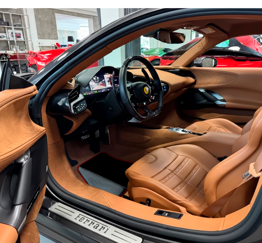 Black Floor Mats for Ferrari SF90 Stradale (2019-2024) with Carbon Fiber | Red Trim