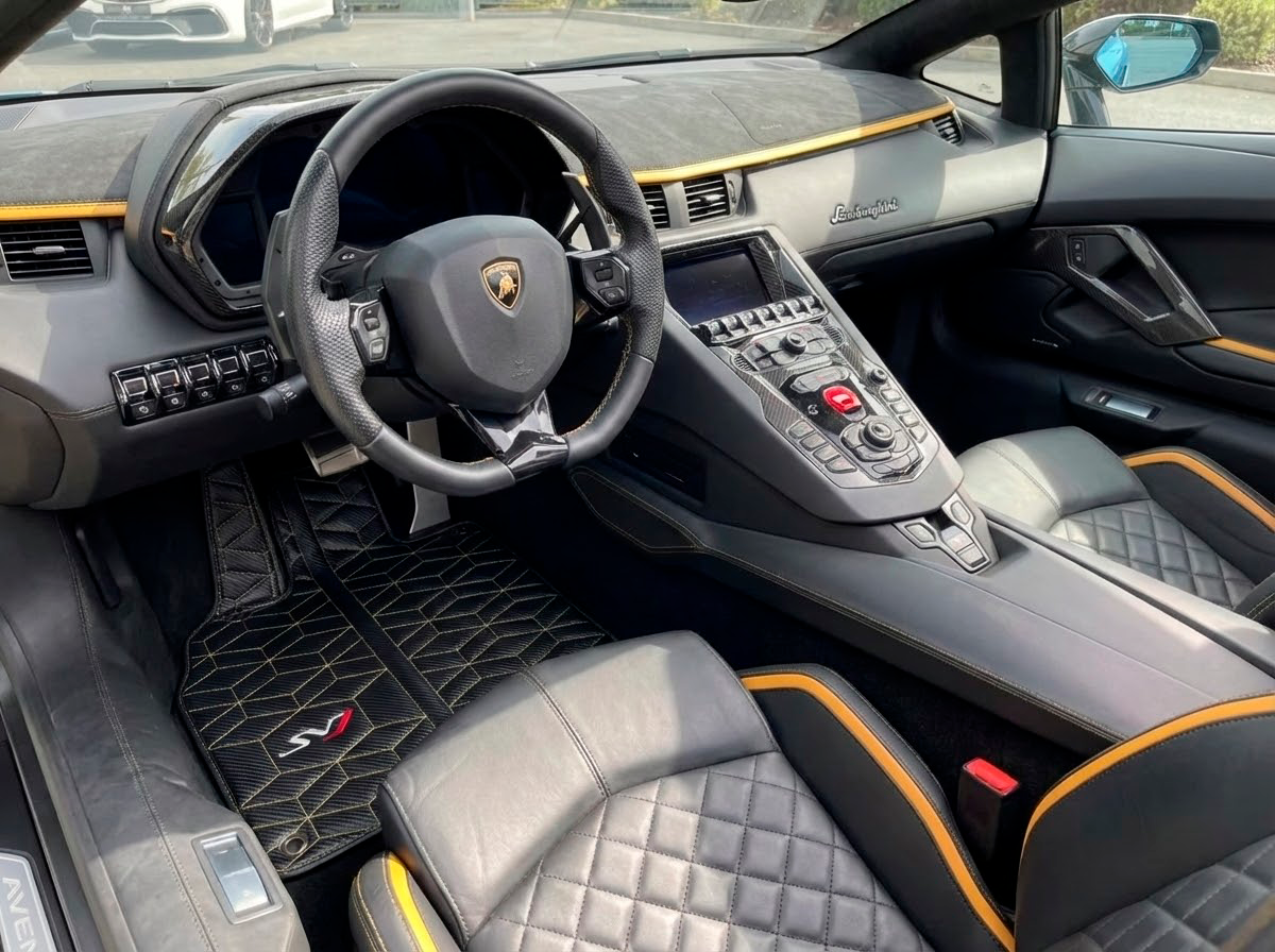 Tapis de voiture en cuir carbone pour Lamborghini Aventador SVJ Édition Limitée