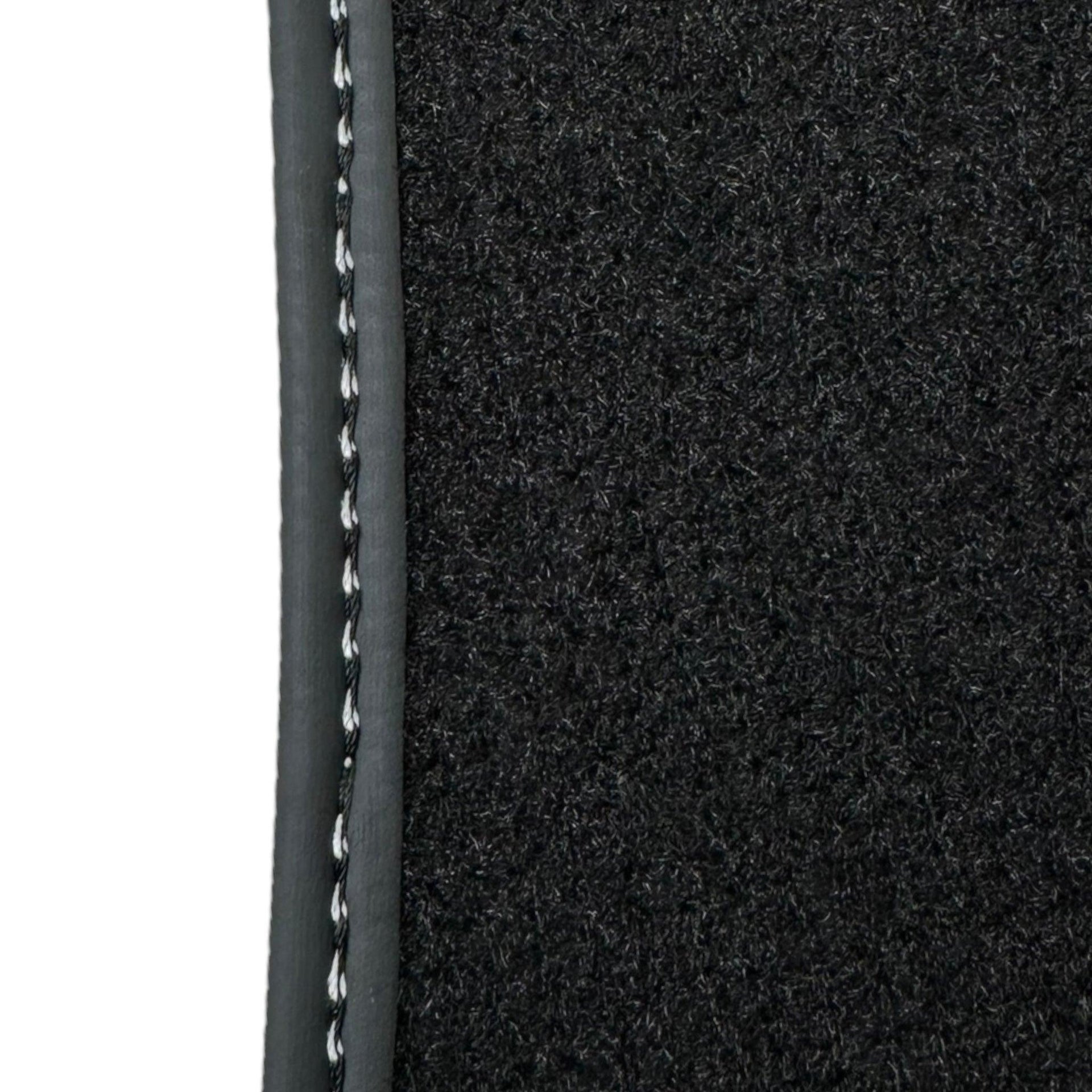 Black Floor Mats for Aston Martin V8 Vantage (2005–2023) with Leather - AutoWin
