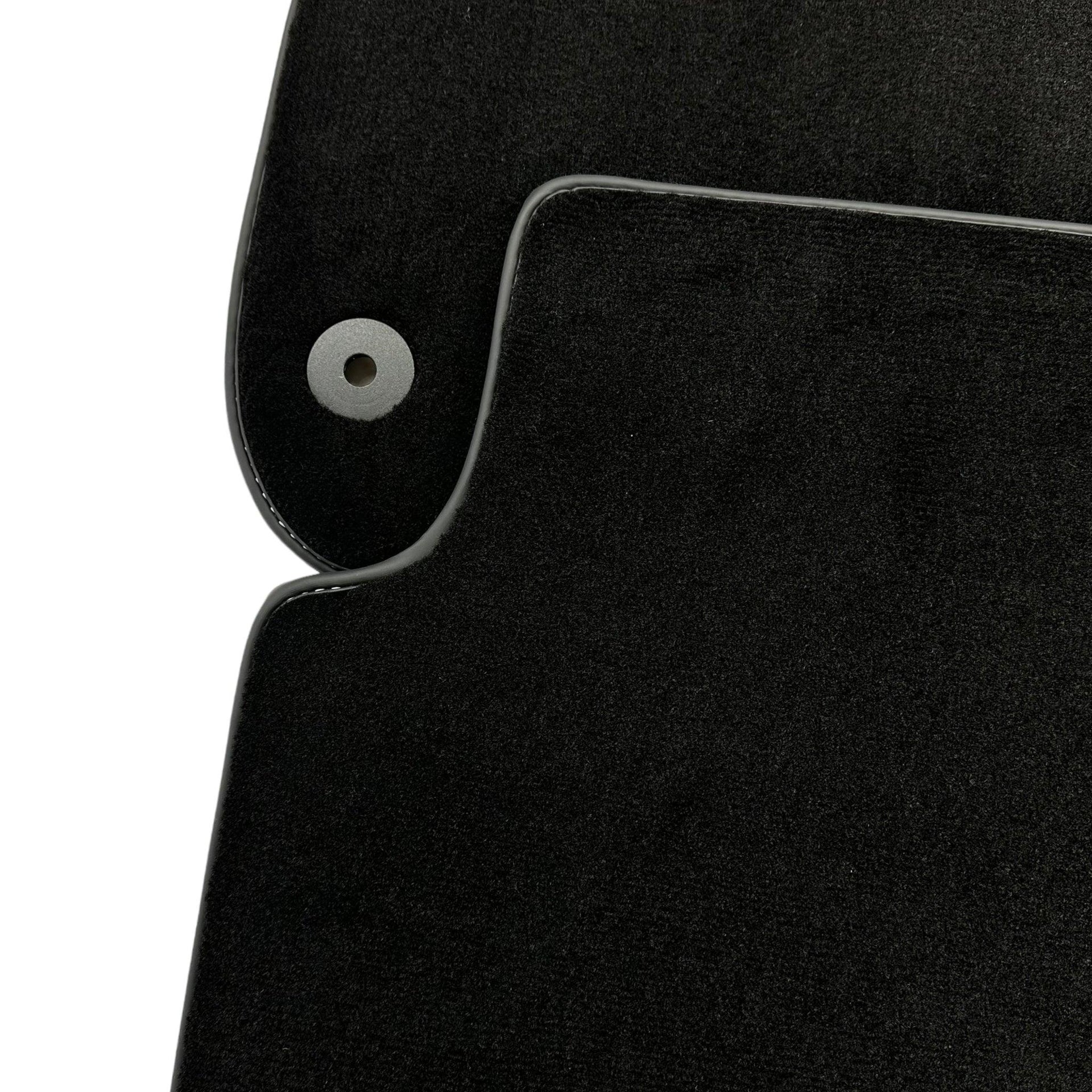 Black Floor Mats For Honda CR-V (2017-2022) - AutoWin