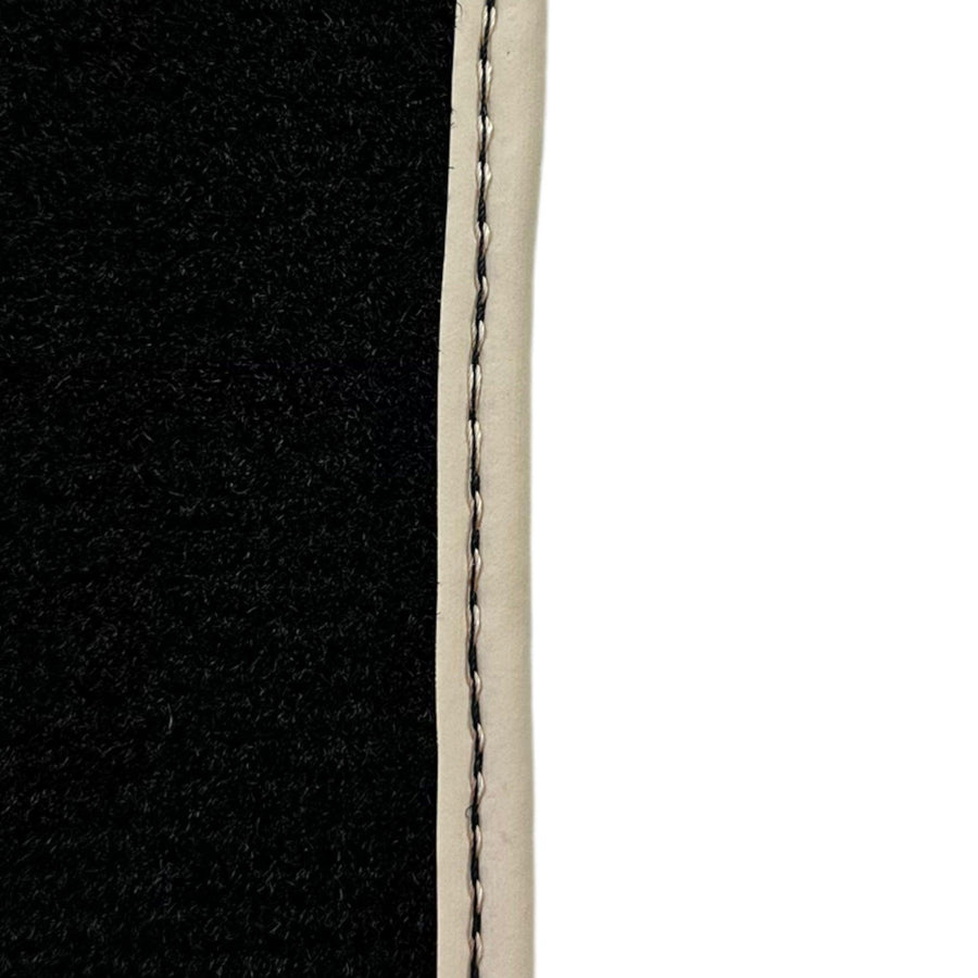 Black Floor Mats For Honda CR-V (2017-2022) ER56 Design - AutoWin