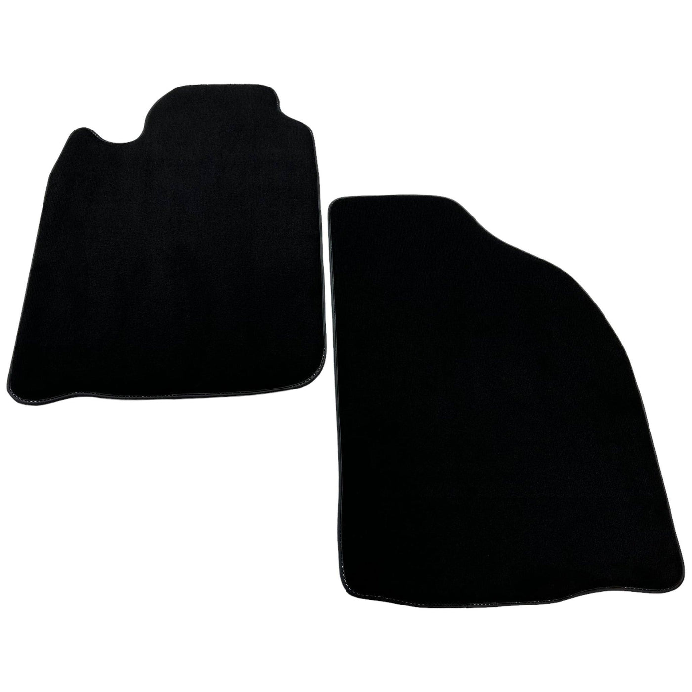 Black Floor Mats For Mitsubishi Pajero Sport (1996-2006) - AutoWin