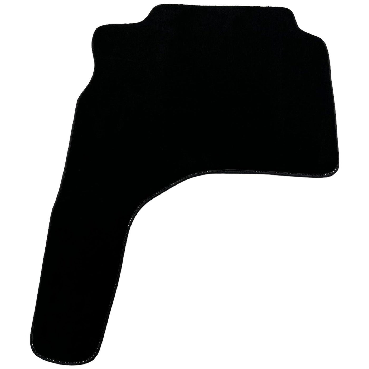 Black Floor Mats For Mitsubishi Pajero Sport (1996-2006) - AutoWin