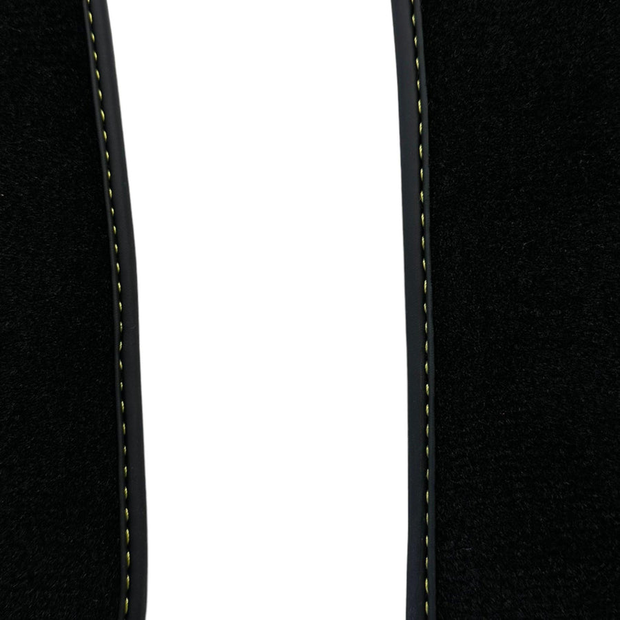 Black Floor Mats For Nissan 350Z (2003-2008) - AutoWin