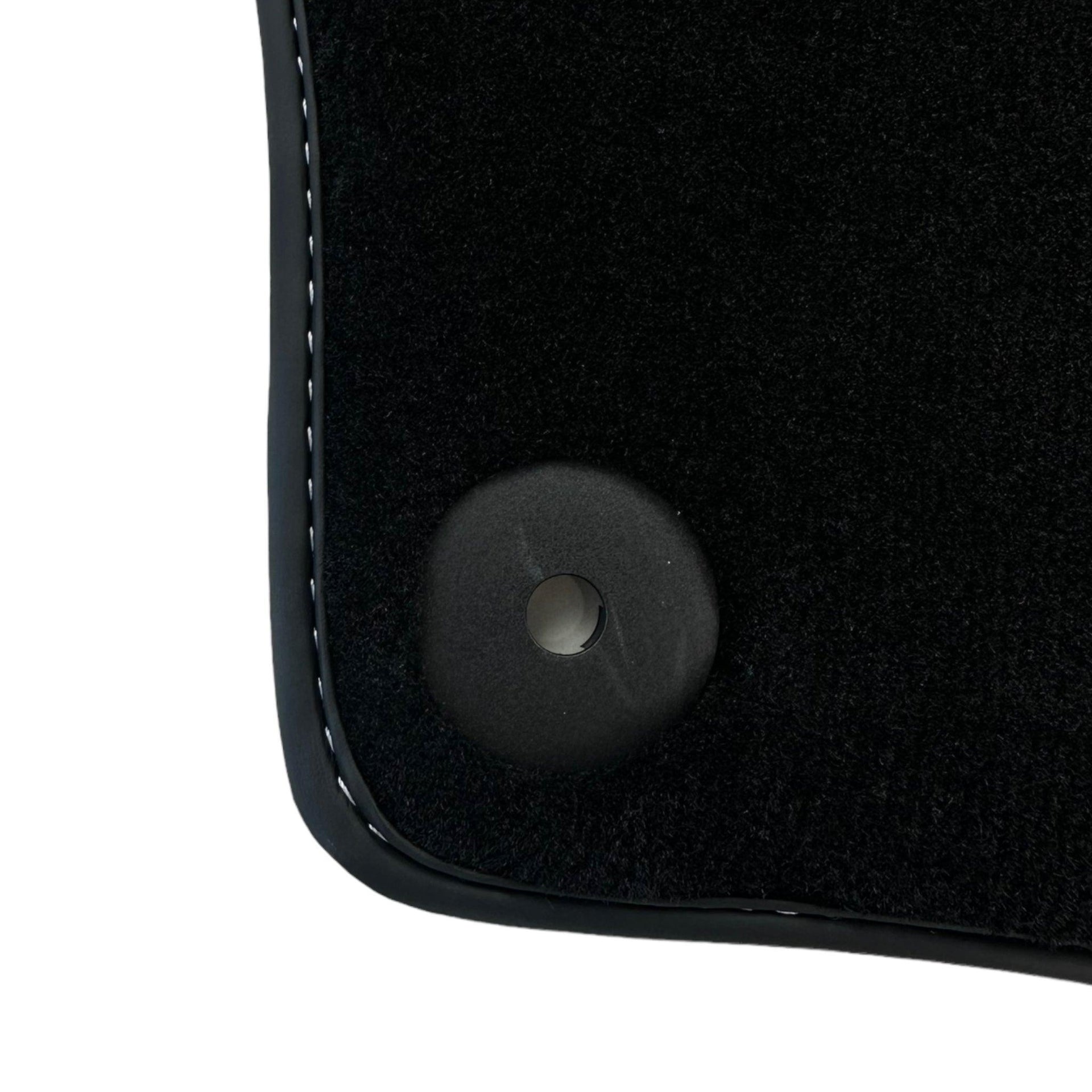 Black Floor Mats for Porsche Cayenne (2010-2018) - AutoWin