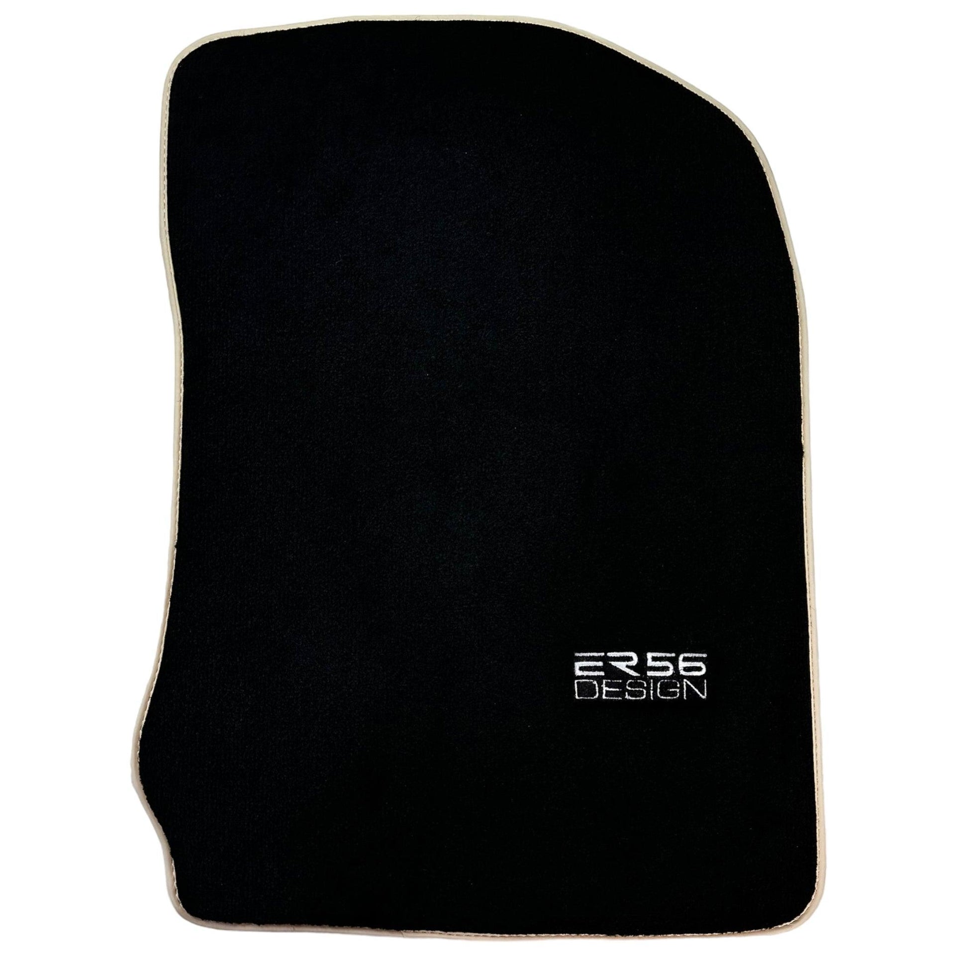 Black Floor Mats For Toyota Hilux (1998-2005) ER56 Design - AutoWin