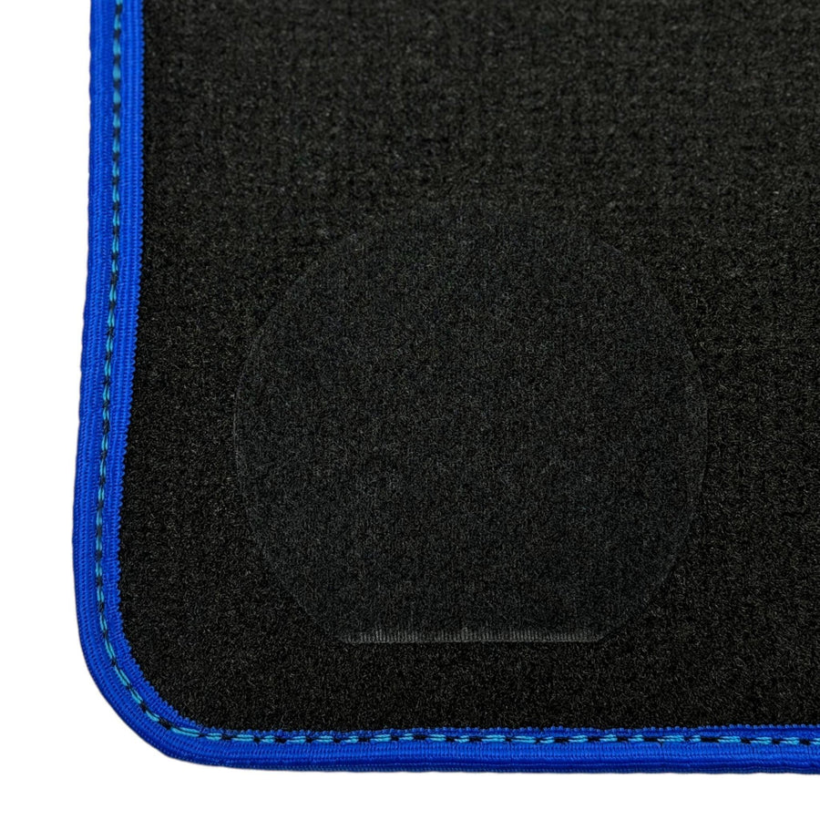 Black Mats For BMW M5 G90 (2023-2026) Sedan | Blue Trim - AutoWin