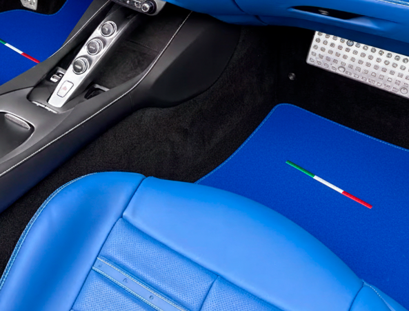 Tapis de voiture bleus pour Ferrari Portofino (2018-2023)