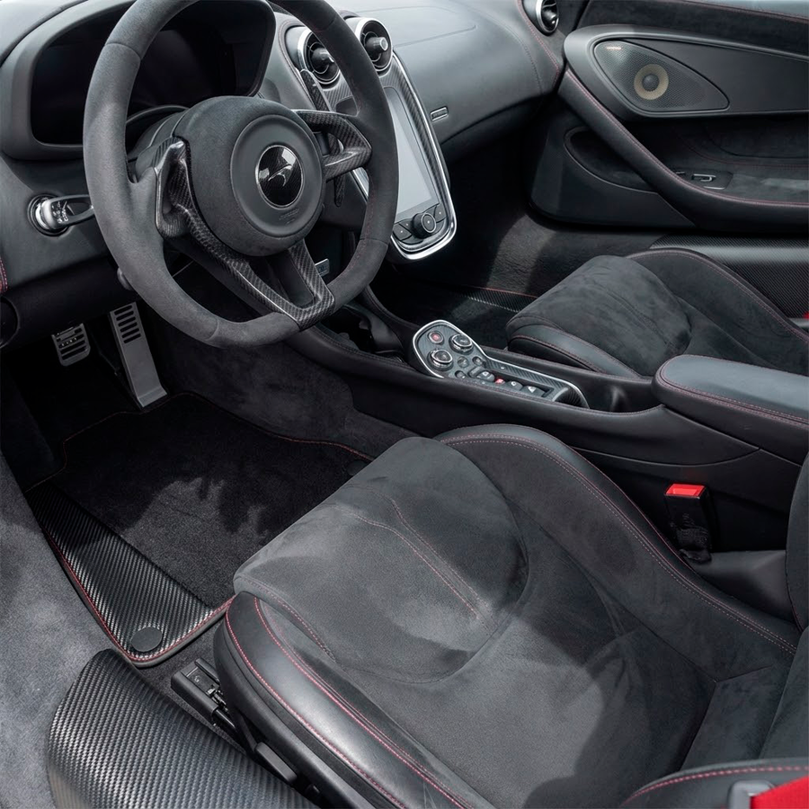 Schwarze Autofußmatten für McLaren 570S (2015-2021) mit Carbon-Leder