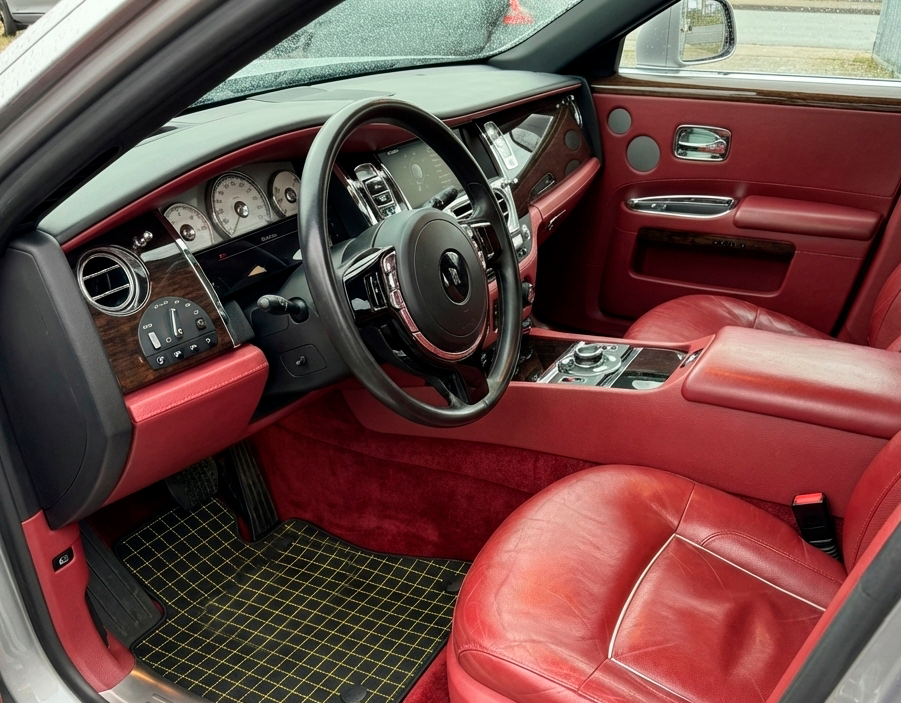 Customizable Leather Floor Mats with Square Pattern for Rolls Royce Ghost Series I (2010–2020)