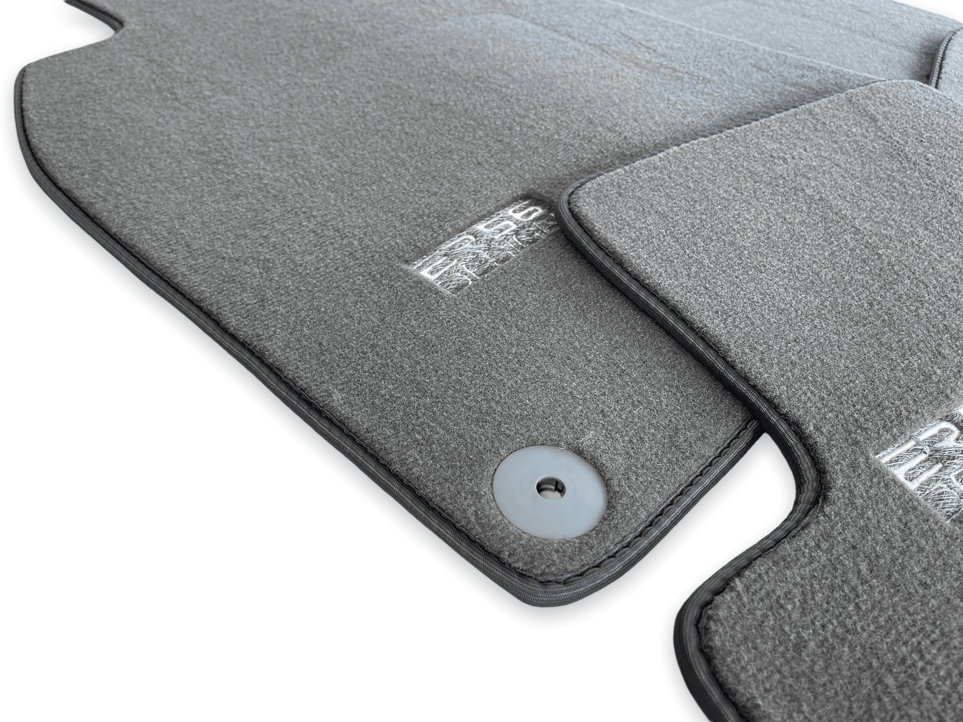 Gray Floor Mats for Porsche Cayenne (2003-2010) | ER56 Design - AutoWin